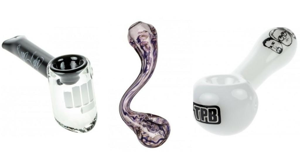 Glass pipes are devices that come in many shapes, colors, and sizes.